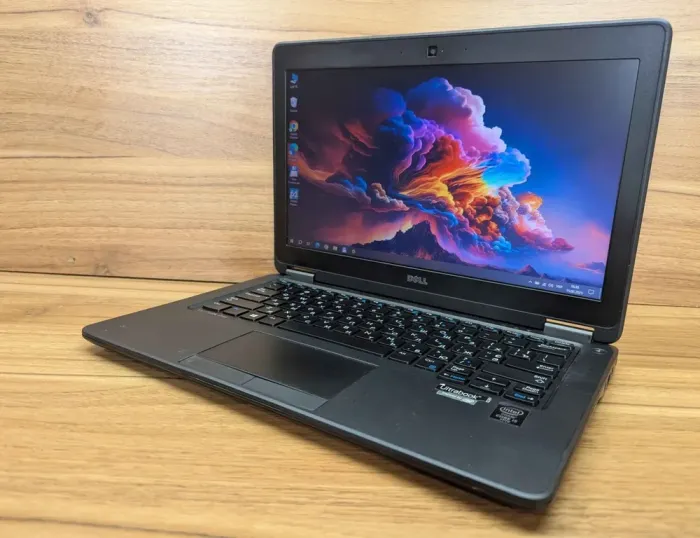 Нетбук Б-клас Dell Latitude E7250 / 12.5" (1366x768) TN / Intel Core i5-5300U (2 (4) ядра по 2.3 - 2.9 GHz) / 8 GB DDR3 / 128 GB SSD / Intel HD Graphics 5500 / WebCam / Windows 10 б/в - зображення 5