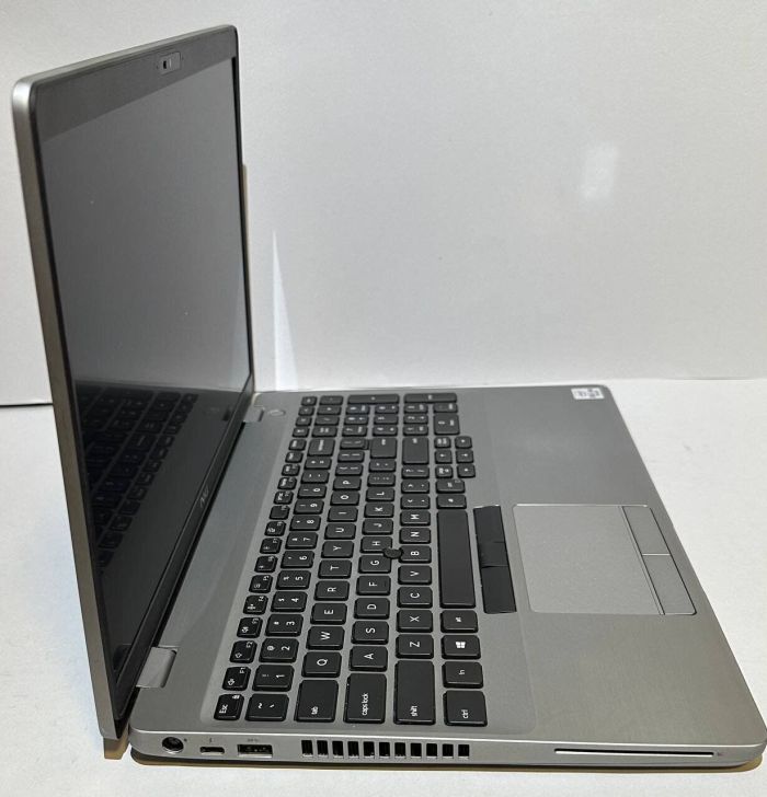 Ноутбук Dell Latitude 5510 / 15.6" (1920x1080) IPS / Intel Core i7-10610U (4 (8) ядра по 1.8 - 4.9 GHz) / 16 GB DDR4 / 256 GB SSD / Intel UHD Graphics / WebCam б/в - зображення 4