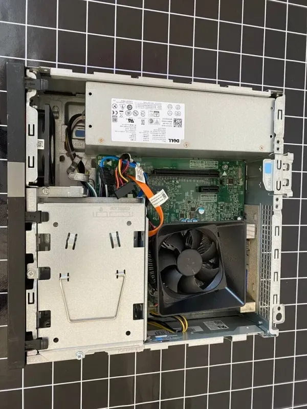 Комп'ютер Dell Vostro 3250 SFF / Intel Core i5-6400 (4 ядра по 2.7 - 3.3 GHz) / 8 GB DDR3 / 240 GB SSD / Intel HD Graphics 530 / DVD-RW / Wi-Fi / HDMI б/в - зображення 6