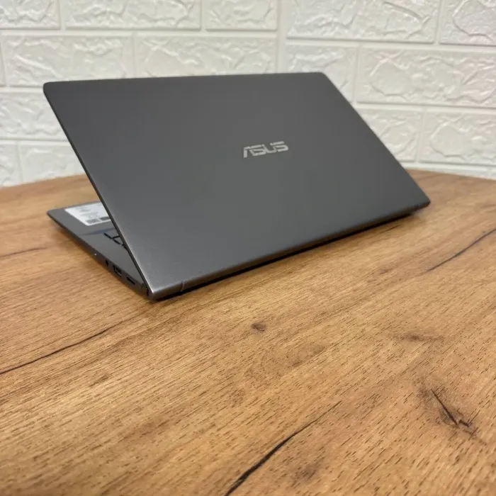 Ультрабук Asus ZenBook 14 Q407IQ / 14" (1920x1080) IPS / AMD Ryzen 5 4500U (6 ядер по 2.3 - 4.0 GHz) / 8 GB DDR4 / 256 GB SSD / nVidia GeForce MX350, 2 GB GDDR5, 64-bit / WebCam б/в - зображення 5