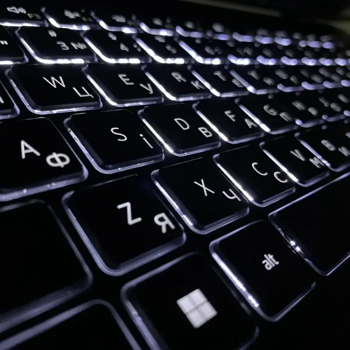 Ультрабук Б-клас Dell Latitude 7530 / 15.6" (1920x1080) IPS / Intel Core i7-1270P (12 (16) ядер по 2.2 - 4.8 GHz) / 16 GB DDR5 / 256 GB SSD / Intel Iris Xe Graphics / WebCam / HDMI б/в - зображення 7