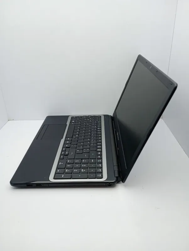 Ноутбук Acer Pakard TE69 / 15.6" (1366x768) TN / Intel Celeron N2820 (2 ядра по 2.13 - 2.39 GHz) / 4 GB DDR3 / 120 GB SSD / Intel HD Graphics / WebCam б/в - зображення 6