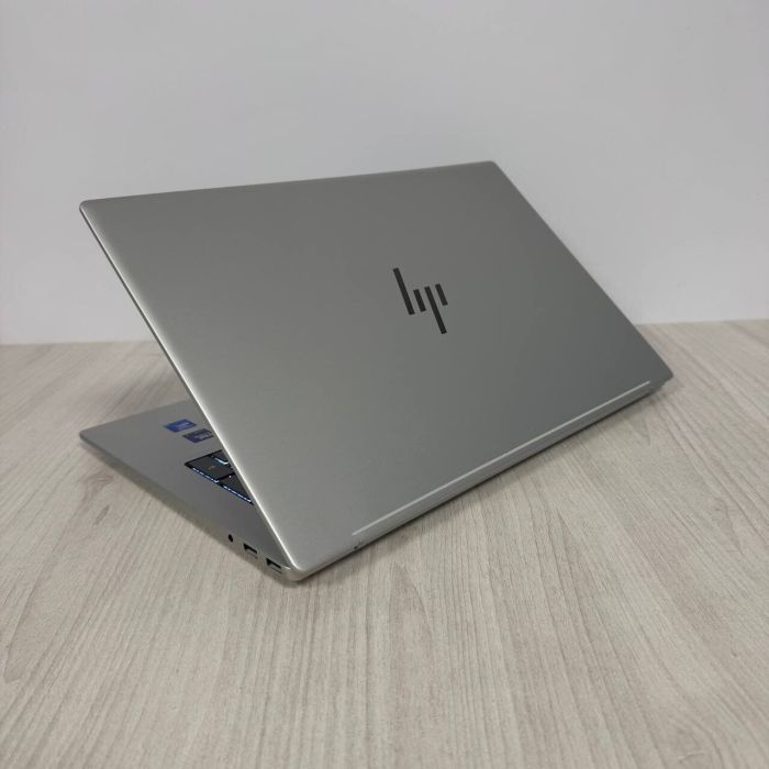 Ультрабук Б-клас HP Envy 17-da0047nr / 17.3" (1920x1080) IPS Touch / Intel Core Ultra 7 155H (16 (22) ядер по 3.8 - 4.8 GHz) / 16 GB DDR5 / 512 GB SSD NVMe / Intel Arc Graphics / WebCam б/в - зображення 6