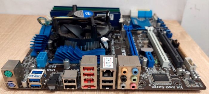 Комплект: материнська плата Asus P8P67-M Pro (rev 3.0) / LGA1155 / Intel Core i7-2600 (4 (8) ядра по 3.4 - 3.8 GHz) / 16 GB DDR3 / Intel HD Graphics 2000 + Кулер б/в - зображення 3