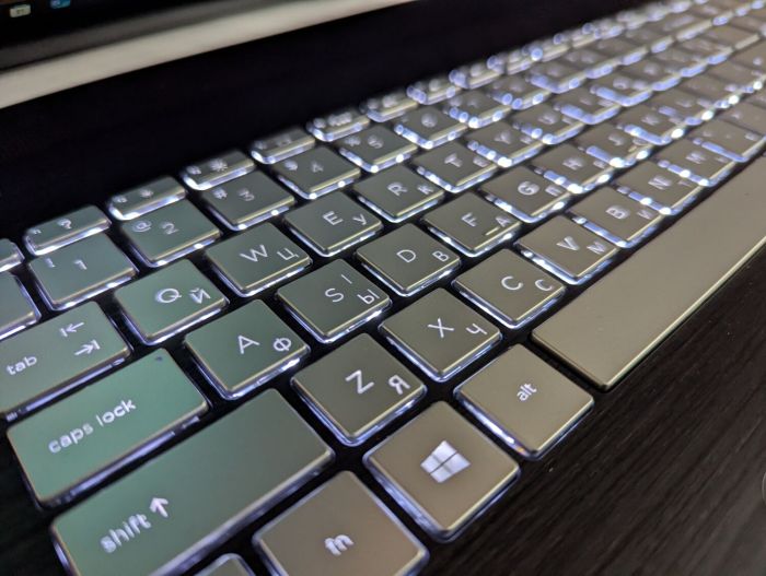 Ноутбук HP ENVY m7-n109dx / 17.3" (1920x1080) IPS / Intel Core i7-6500U (2 (4) ядра по 2.5 - 3.1 GHz) / 16 GB DDR4 / 480 GB SSD / nVidia GeForce 940M, 2 GB DDR3, 64-bit / WebCam / Windows 10 б/в - зображення 6