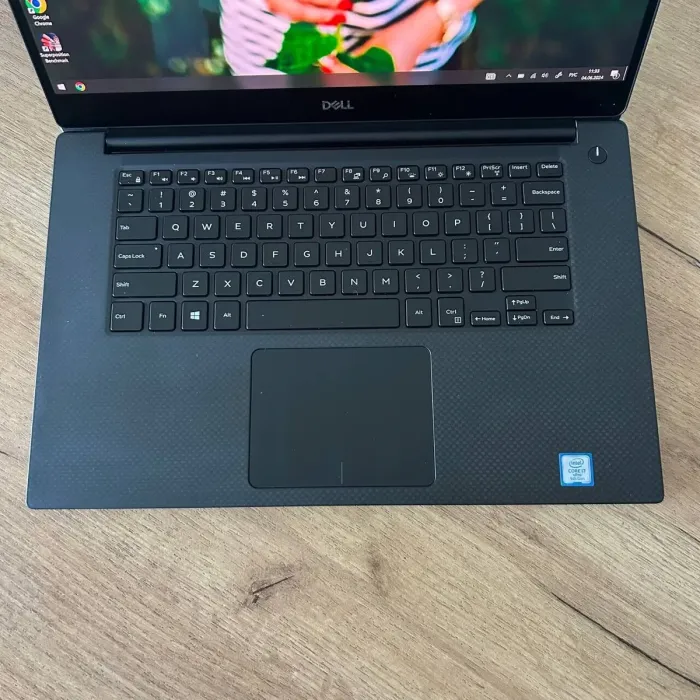 Мобільна робоча станція Dell Precision 5540 / 15.6" (3840x2160) IPS Touch / Intel Core i7-9850H (6 (12) ядер по 2.6 - 4.6 GHz) / 16 GB DDR4 / 256 GB SSD / nVidia Quadro T1000, 4 GB GDDR5, 128-bit / WebCam б/в - зображення 7