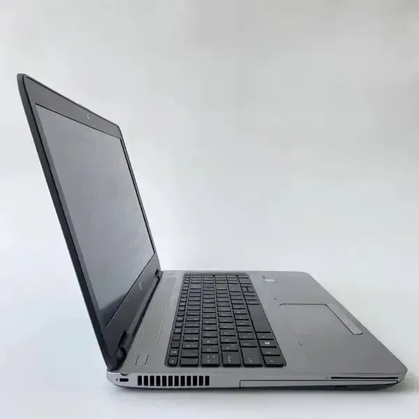 Ноутбук Б-класс HP ProBook 650 G2 / 15.6" (1920x1080) TN / Intel Core i5-6300U (2 (4) ядра по 2.4 - 3.0 GHz) / 16 GB DDR4 / 256 GB SSD / Intel HD Graphics 520 / WebCam / Fingerprint б/в - зображення 3