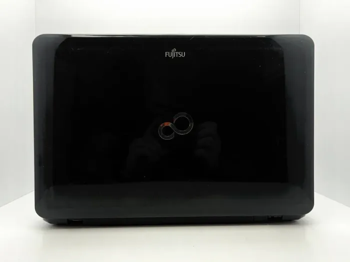 Ноутбук Fujitsu Lifebook AH531 / 15.6" (1366x768) TN / Intel Core i5-2410M (2 (4) ядра по 2.3 - 2.9 GHz) / 4 GB DDR3 / 120 GB SSD / Intel HD Graphics 3000 / WebCam б/в - зображення 5