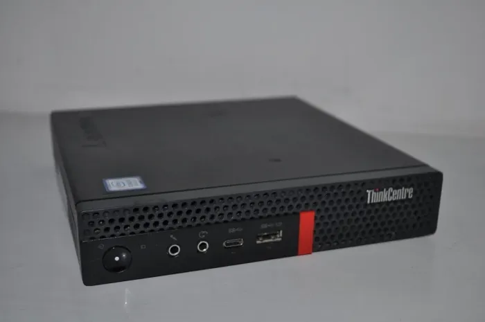 Неттоп Lenovo ThinkCentre M720q Tiny USFF / Intel Core i5-8400T (6 ядер по 1.7 - 3.3 GHz) / 32 GB DDR4 / 1000 GB SSD / Intel UHD Graphics 630 / Wi-Fi / Windows 11 Pro б/в - зображення 5