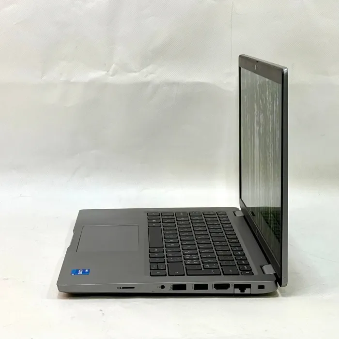 Ультрабук Б-клас Dell Latitude 5420 / 14" (1920x1080) IPS / Intel Core i5-1135G7 (4 (8) ядра по 2.4 - 4.2 GHz) / 16 GB DDR4 / 256 GB SSD / Intel Iris Xe Graphics / WebCam / Windows 11 Pro б/в - зображення 6