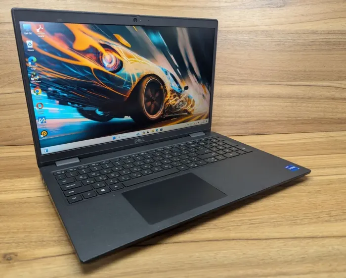 Ультрабук Dell Latitude 3520 / 15.6" (1920x1080) IPS / Intel Core i7-1165G7 (4 (8) ядра по 2.8 - 4.7 GHz) / 16 GB DDR4 / 512 GB SSD / Iris Xe Graphics / WebCam / Windows 10 б/в - зображення 4