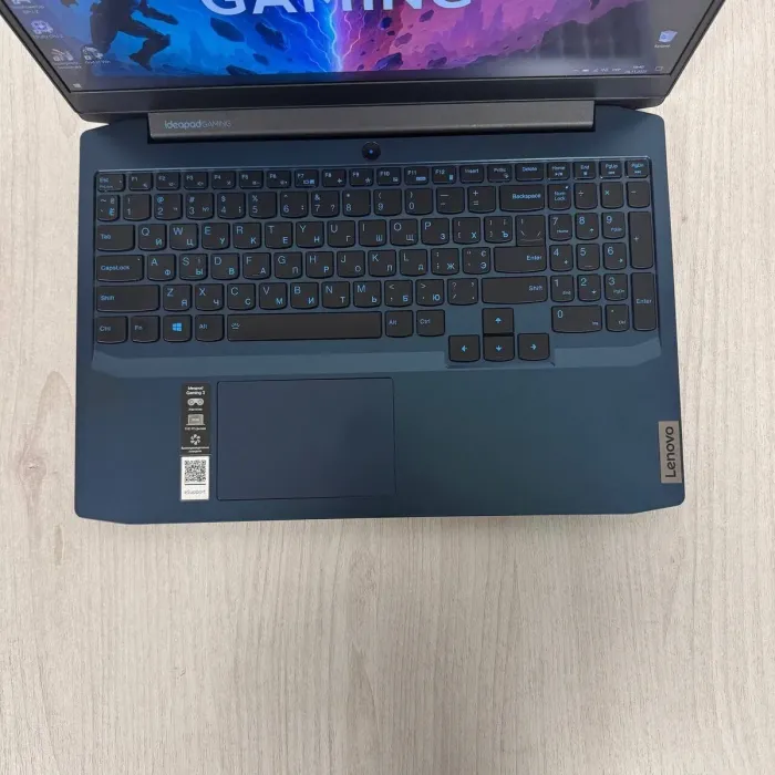 Ігровий ноутбук Б-класу Lenovo Gaming 3 15IMH05 / 15,6" (1920x1080) IPS / Intel Core i5-10300H (4 (8) ядра по 2,5 - 4,5 ГГц) / 16 ГБ DDR4 / 256 ГБ SSD / nVidia GeForce GTX 1650, 4 ГБ GDDR6, 128-біт / WebCam б/в - зображення 4