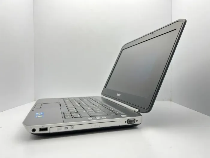 Ноутбук Dell Latitude E5420 / 14" (1600x900) TN / Intel Core i5-2520M (2 (4) ядра по 2.5 -3.2 GHz) / 4 GB DDR3 / 250 GB HDD / Intel HD Graphics 3000 / WebCam б/в - зображення 4