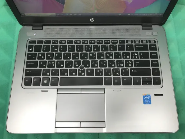 Ультрабук Б-класс HP EliteBook 840 G2 / 14" (1600x900) TN / Intel Core i5-5300U (2 (4) ядра по 2.3 - 2.9 GHz) / 8 GB DDR3 / 240 GB SSD / Intel HD Graphics 5500 / WebCam  б/в - зображення 4