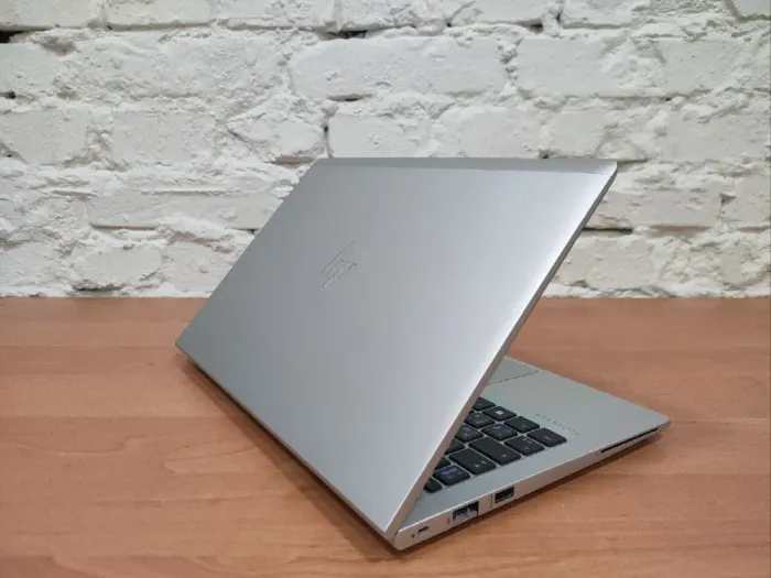 Ультрабук HP EliteBook 640 G9 / 14" (1920x1080) IPS / Intel Core i5-1245U (10 (12) ядер по 3.3 - 4.4 GHz) / 16 GB DDR4 / 240 GB SSD / Intel Iris Xe Graphics / WebCam б/в - зображення 5