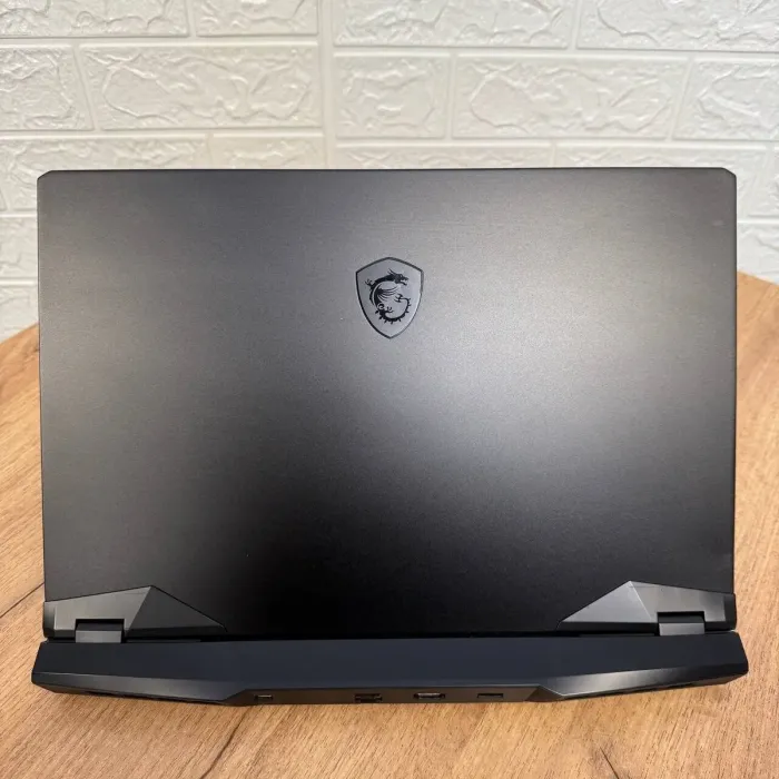 Ігровий ноутбук MSI GP66 Leopard 11UG / 15.6" (1920x1080) IPS / Intel Core i7-11800H (8 (16) ядер по 1.9 - 4.6 GHz) / 16 GB DDR4 / 1000 GB SSD / nVidia GeForce RTX 3070, 8 GB GDDR6, 256-bit / WebCam б/в - зображення 3