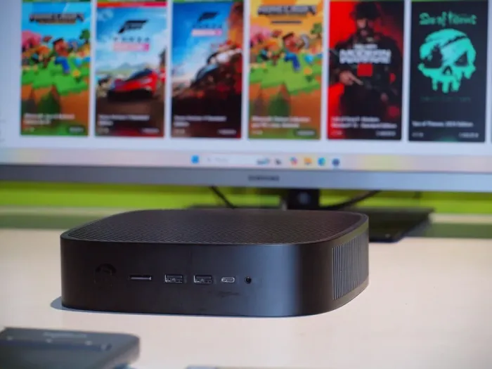 Неттоп HP t740 Thin Client USFF / AMD Ryzen V1756B (4 (8) ядра по 3.25 - 3.6 GHz) / 16 GB DDR4 / 512 GB SSD M.2 / AMD Radeon RX Vega 8 / 120W б/в - зображення 12