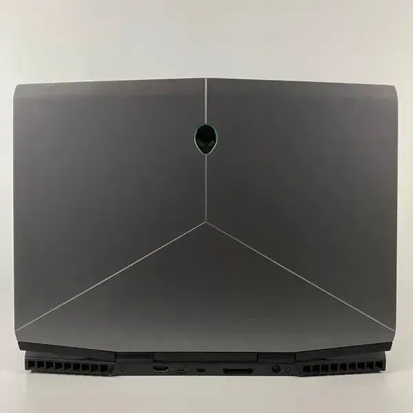 Ігровий ноутбук Б-клас Dell Alienware m15 / 15.6" (1920x1080) IPS / Intel Core i7-8750H (6 (12) ядер по 2.2 - 4.1 GHz) / 16 GB DDR4 / 512 GB SSD / nVidia GeForce GTX 1070 Max-Q, 8 GB GDDR5, 256-bit / WebCam / HDMI б/в - зображення 9