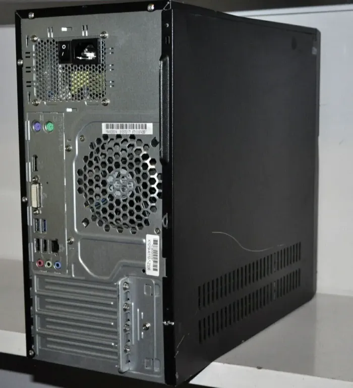 Комп'ютер Fujitsu Esprimo P556 E85 Tower / Intel Core i3-6100 (2 (4) ядра по 3.7 GHz) / 4 GB DDR4 / 320 GB HDD / Intel HD Graphics 530 / DVD-ROM б/в - зображення 6