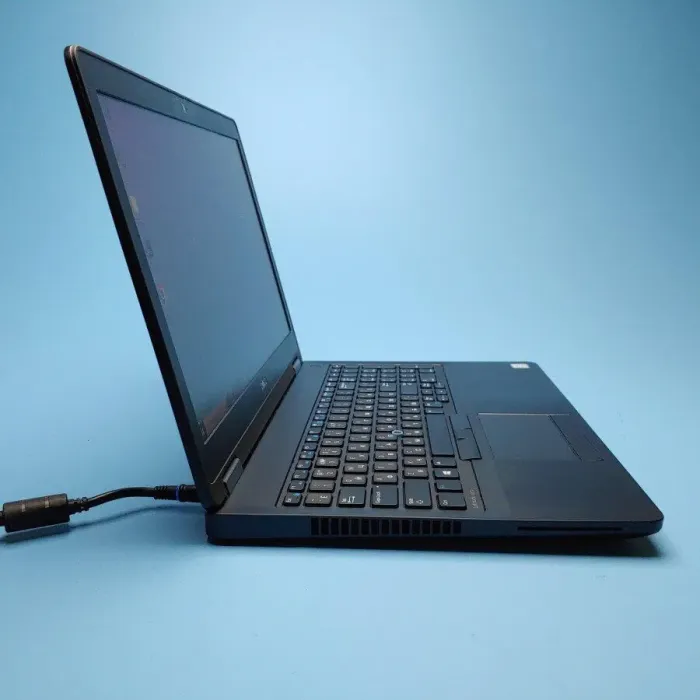 Ноутбук Dell Latitude E5570 / 15.6" (1366x768) TN / Intel Core i5-6300U (2 (4) ядра по 2.4 - 3.0 GHz) / 8 GB DDR4 / 128 GB SSD / Intel HD Graphics 520 / WebCam / Win 10 Pro б/в - зображення 4