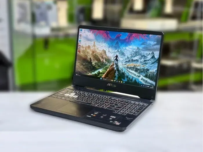 Ігровий ноутбук Asus TUF Gaming FX505D / 15.6" (1920x1080) IPS / AMD Ryzen 5 3550H (4 (8) ядра по 2.1 - 3.7 GHz) / 16 GB DDR4 / 512 GB SSD / nVidia GeForce GTX 1050, 4 GB GDDR5, 128-bit / WebCam / Win 11 Home б/в - зображення 4