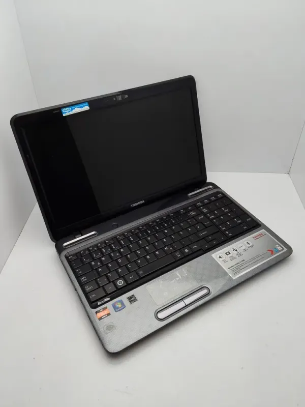 Ноутбук Toshiba Satellite L750 / 15.6" (1366x768) TN / AMD A6-3420M (2 (4) ядра по 1.5 - 2.4 GHz) / 6 GB DDR3 / 750 GB HDD / AMD Radeon HD 6520G Graphics / WebCam б/в - зображення 3