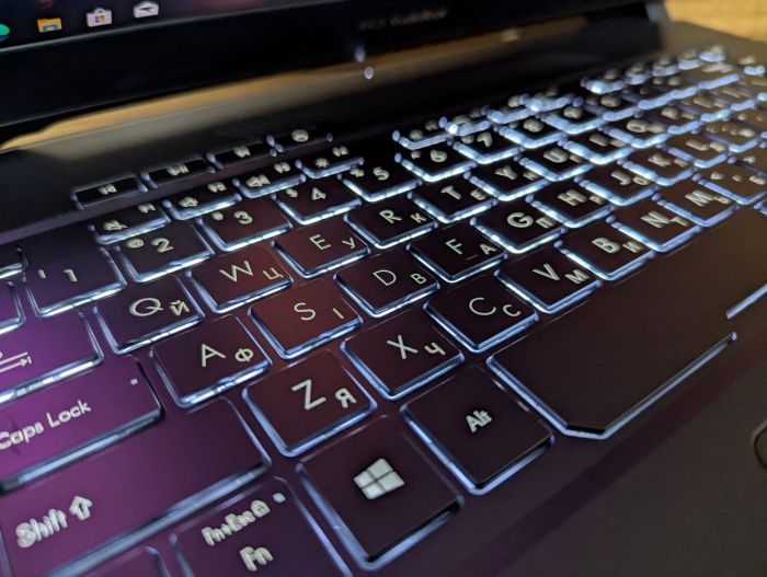 Мобільна робоча станція Asus StudioBook W500G / 15,6" (3840x2160) IPS / Intel Core i7-9750H (6 (12) ядер по 2,6 - 4,5 ГГц) / 32 ГБ DDR4 / 512 ГБ SSD / nVidia Quadro RTX 5000, 16 ГБ GDDR6, 256-біт / HDMI / Windows 10 б/в - зображення 6