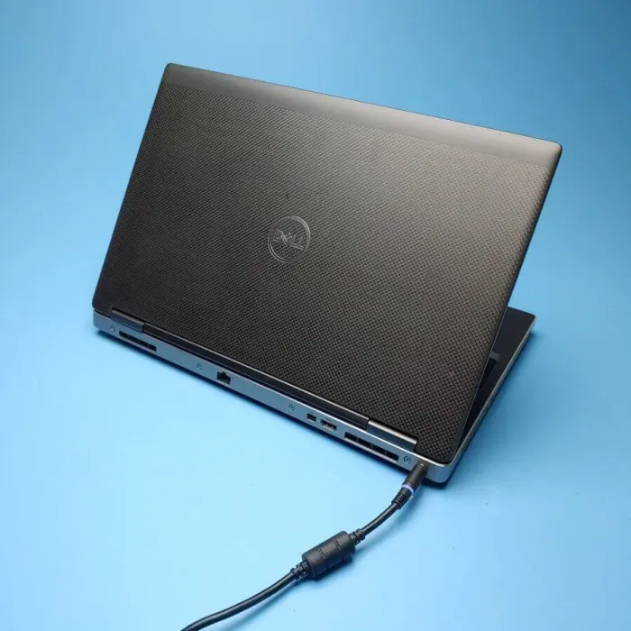 Мобільна робоча станція Б-клас Dell Precision 7540 / 15.6" (1920x1080) IPS / Intel Core i7-9750H (6 (12) ядер по 2.6 - 4.5 GHz) / 64 GB DDR4 / 1000 GB SSD / nVidia Quadro RTX 3000, 6 GB GDDR6, 192-bit / WebCam / Win 10 Pro б/в - зображення 5