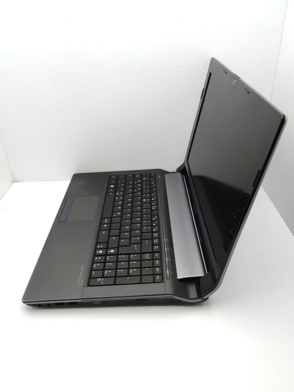 Ноутбук Asus N53 / 15.6" (1920x1080) TN / Intel Core i7-2630QM (4 (8) ядра по 2.0 - 2.9 GHz) / 6 GB DDR3 / 500 GB HDD / nVidia GeForce GT 550M, 2 GB GDDR3, 128-bit / WebCam / АКБ не тримає б/в - зображення 7