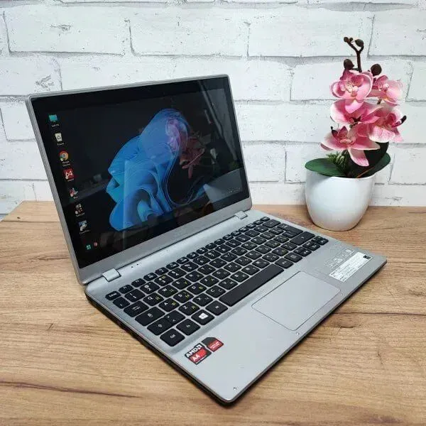 Нетбук Acer Aspire V5-122P / 11.6" (1366x768) TN Touch / AMD A4-1250 (2 ядра по 1.0 GHz) / 8 GB DDR3 / 128 GB SSD / AMD Radeon HD 8210 Graphics / WebCam б/в - зображення 3