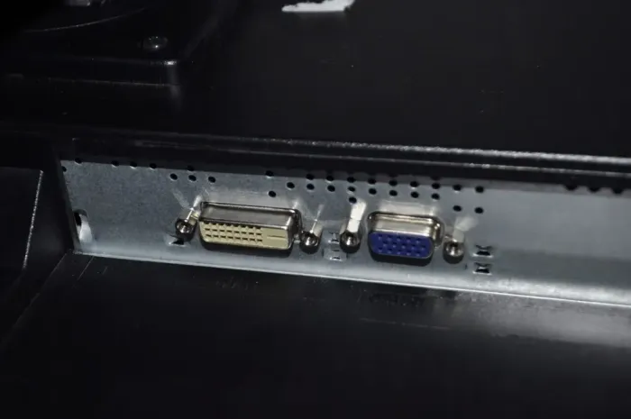 Монітор Б-клас AOC 2219P2 / 22" (1680x1050) TN / VGA, DVI / Вбудовані колонки 2x 1W / VESA 100x100 + Кабелі (VGA або DVI на вибір) та кабель живлення б/в - зображення 21