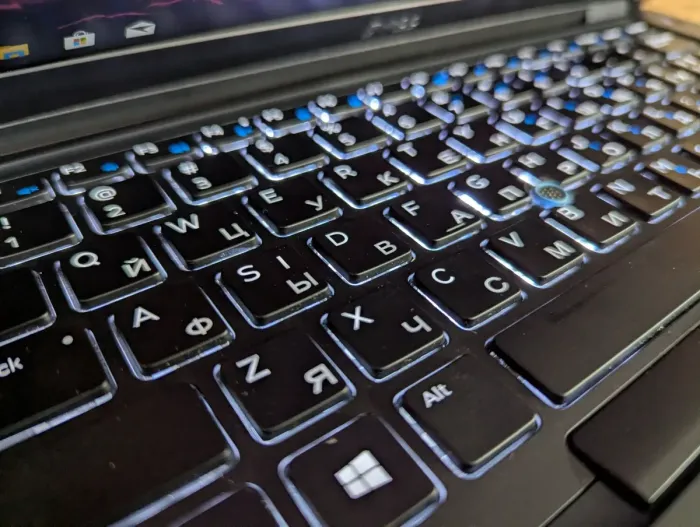 Ультрабук Б-клас Dell Latitude 5480 / 14" (1920x1080) IPS / Intel Core i5-7440HQ (4 ядра по 2.8 - 3.8 GHz) / 16 GB DDR4 / 512 GB SSD / nVidia GeForce 930MX, 2 GB DDR3, 64-bit / WebCam / Windows 10 б/в - зображення 8