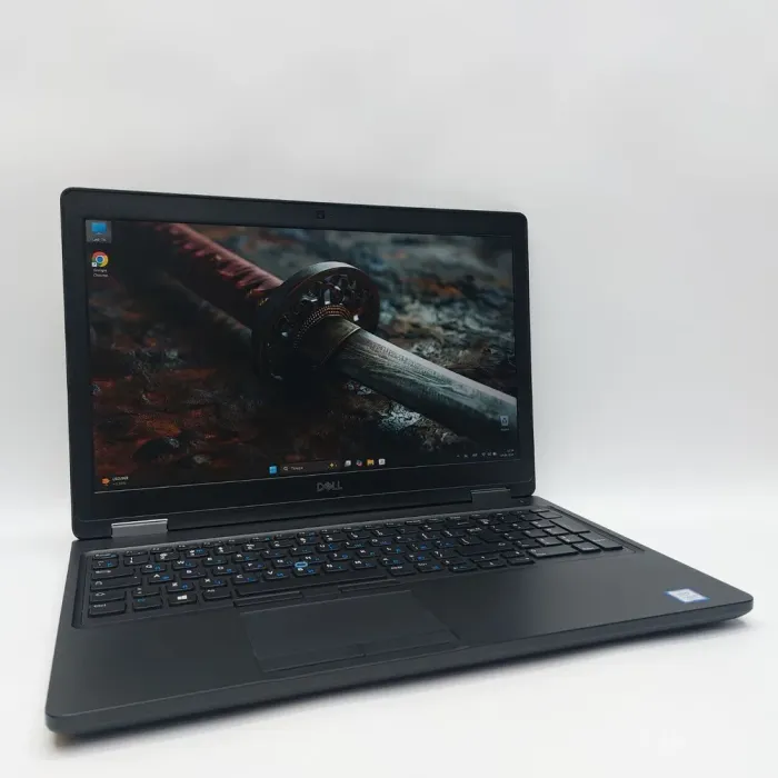 Ноутбук Dell Latitude 5590 / 15.6" (1920x1080) TN / Intel Core i5-8350U (4 (8) ядра по 1.7 - 3.6 GHz) / 16 GB DDR4 / 256 GB SSD NVMe / Intel UHD Graphics 620 / WebCam б/в - зображення 2