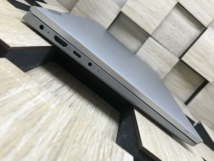 Ноутбук-трансформер Б-класс Lenovo IdeaPad Flex 5 14IIL05 / 14" (1920x1080) IPS Touch / Intel Core i5-1035G1 (4 (8) ядра по 1.0 - 3.6 GHz) / 16 GB DDR4 / 256 GB SSD M.2 / Intel UHD Graphics / WebCam / HDMI б/в - зображення 5