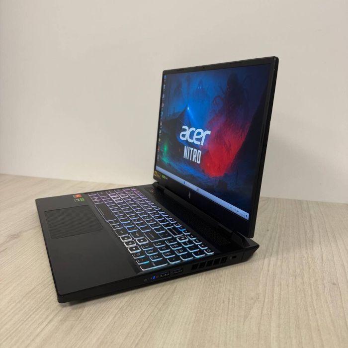 Ігровий ноутбук Б-класу Acer Nitro 16 AN16-41 / 16" (2560x1600) IPS / AMD Ryzen 7 7840HS (8 (16) ядер по 3,8 - 5,1 ГГц) / 32 ГБ DDR5 / 1000 ГБ SSD NVMe / nVidia GeForce RTX 4070, 8 ГБ GDDR6, 128-біт / WebCam б/в - зображення 5