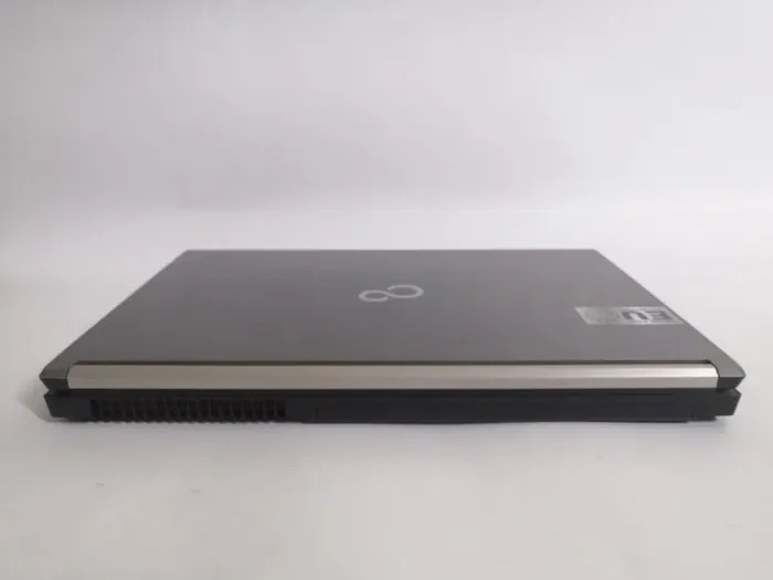 Робоча станція Б-класс Fujitsu Celsius H730 / 15.6" IPS / Intel Core i7-4600M (2(4) ядра по 2.9-3.6 GHz) / 8GB DDR3 / 256GB SSD / Quadro K1100M, 2GB GDDR5, 128-bit / WebCam / VGA б/в - зображення 9