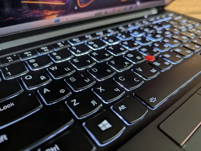 Ультрабук Lenovo ThinkPad X1 Carbon Gen9 / 14" (1920x1080) IPS / Intel Core i7-1185G7 (4 (8) ядра по 3.0 - 4.8 GHz) / 16 GB DDR4 / 512 GB SSD / Intel Iris Xe Graphics / WebCam / Windows 11 б/в - зображення 6