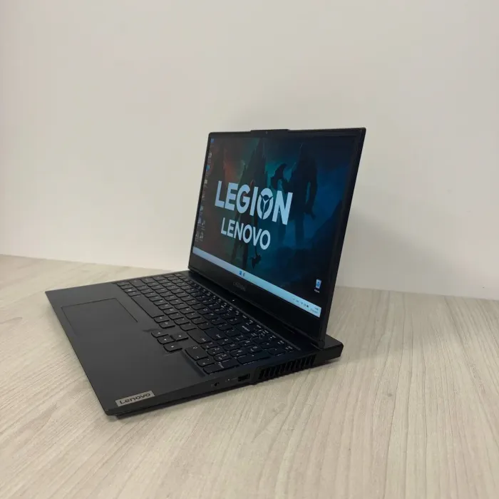 Ігровий ноутбук Lenovo Legion 5 Pro 16ITH6H / 16" (1920x1200) IPS / Intel Core i7-11800H (8 (16) ядер по 2,3 - 4,6 ГГц) / 16 ГБ DDR4 / 512 ГБ SSD NVMe / nVidia GeForce RTX 3070, 8 ГБ GDDR6, 256-біт / WebCam б/в - зображення 5
