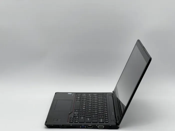 Ноутбук-трансформер Fujitsu LifeBook P727 / 12.5" (1366x768) TN Touch / Intel Core i5-7200U (2 (4) ядра по 2.5 - 3.1 GHz) / 8 GB DDR4 / 120 GB SSD / Intel HD Graphics 620 / WebCam б/в - зображення 4