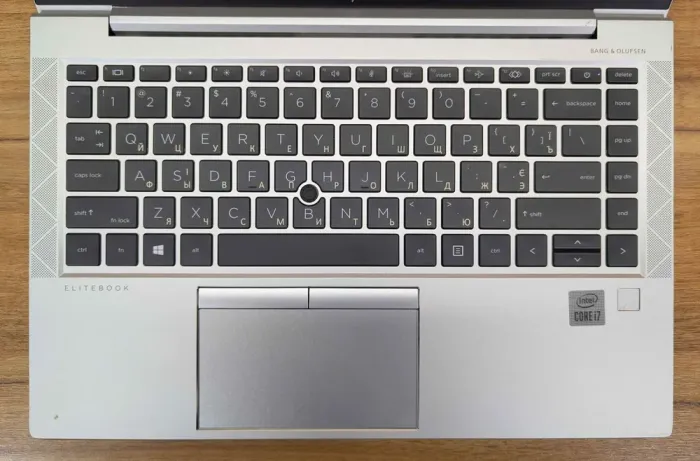 Ультрабук HP EliteBook 840 G7 / 14" (1920x1080) IPS / Intel Core i7-10610U (4 (8) ядра по 1.8 - 4.9 GHz) / 16 GB DDR4 / 1000 GB SSD / Intel UHD Graphics / WebCam / TouchID / Windows 10 б/в - зображення 3