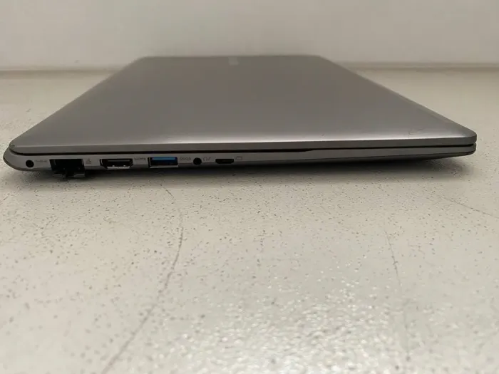 Ноутбук Б-клас Samsung NP740U3E / 13.3" (1920x1080) TN Touch / Intel Core i5-3337U (2 (4) ядра по 1.8 - 2.7 GHz) / 8 GB DDR3 / 128 GB SSD / Intel HD Graphics 4000 / WebCam / HDMI б/в - зображення 3