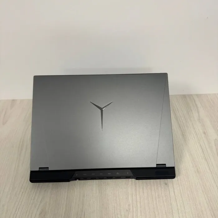 Ігровий ноутбук Б-класу Lenovo Legion 5 Pro 16ACH6H / 16" (2560x1600) IPS / AMD Ryzen 7 5800H (8 (16) ядер по 3,2 - 4,4 ГГц) / 16 ГБ DDR4 / 1000 ГБ SSD / nVidia GeForce RTX 3070, 8 ГБ GDDR6, 256-біт / Веб-камера б/в - изображение 8