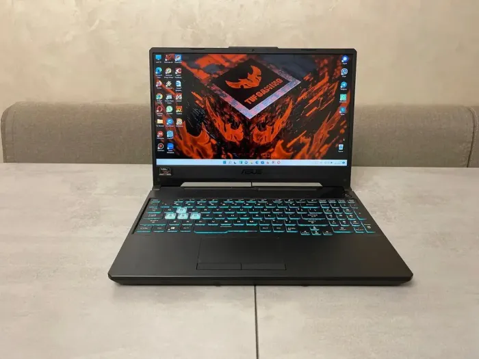 Ігровий ноутбук Asus TUF Gaming 506IV-AS76 / 15.6" (1920x1080) IPS / AMD Ryzen 7 4800H (8 (16) ядер по 2.9 - 4.2 GHz) / 16 GB DDR4 / 1000 GB SSD M.2 / nVidia GeForce RTX 2060, 6 GB GDDR6, 192-bit / WebCam / USB 3.2 / HDMI б/в - зображення 2