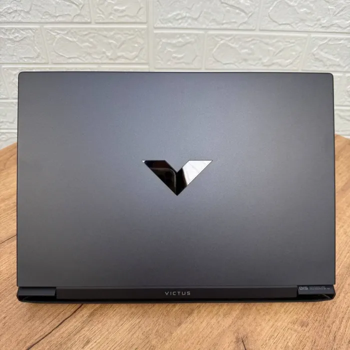 Ігровий ноутбук HP Victus 15-fb1013dx / 15.6" (1920x1080) IPS / AMD Ryzen 5 7535HS (6 (12) ядер по 3.3 - 4.55 GHz) / 16 GB DDR5 / 512 GB SSD / nVidia GeForce RTX 2050, 4 GB GDDR6, 64-bit / WebCam б/в - зображення 3