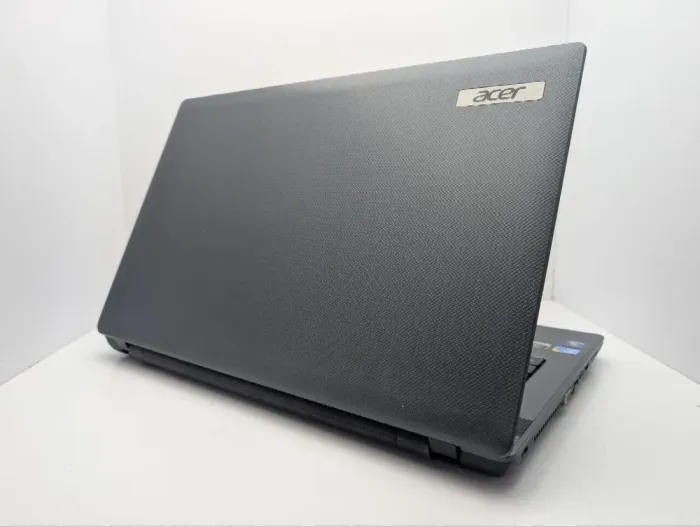 Ноутбук Acer Aspire 7739G / 17.3" (1600x900) TN / Intel Core i3-380M (2 (4) ядра по 2.5 GHz) / 6 GB DDR3 / 500 GB HDD / nVidia GeForce 610M, 1 GB GDDR3, 64-bit / WebCam / DVD-ROM б/в - зображення 7