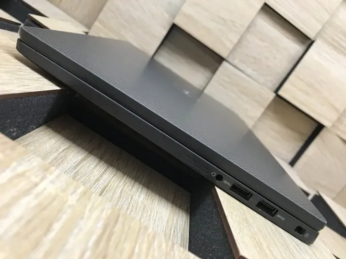 Ультрабук Б-клас Dell Latitude 7410 / 14" (1920x1080) IPS / Intel Core i5-10310U (4 (8) ядра по 1.7 - 4.4 GHz) / 16 GB DDR4 / 256 GB SSD M.2 / Intel UHD Graphics / WebCam / HDMI / Windows 10 б/в - зображення 6