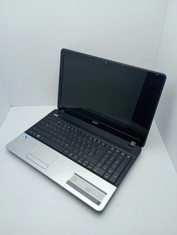 Ноутбук Acer E1-531 / 15.6" (1366x768) TN / Intel Pentium B970 (2 ядра по 2.3 GHz) / 6 GB DDR3 / 750 GB HDD / Intel HD Graphics / WebCam б/в - зображення 4