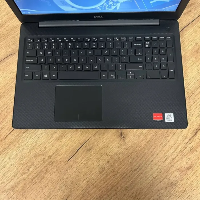 Ноутбук Dell Vostro 3590 / 15.6" (1920x1080) TN / Intel Core i7-10510U (4 (8) ядра по 1.8 - 4.9 GHz) / 16 GB DDR4 / 256 GB SSD / AMD Radeon 610, 2 GB GDDR5, 64-bit / WebCam / DVD-ROM б/в - зображення 7