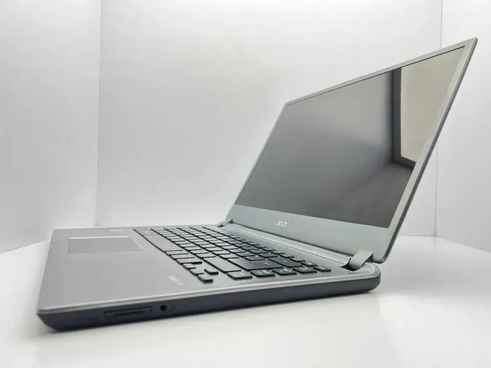 Ноутбук Acer Aspire M5-481T / 14" (1366x768) TN / Intel Core i3-2377M (2 (4) ядра по 1.5) / 6 GB DDR3 / 500 GB HDD / Intel HD Graphics 3000 б/в - зображення 4