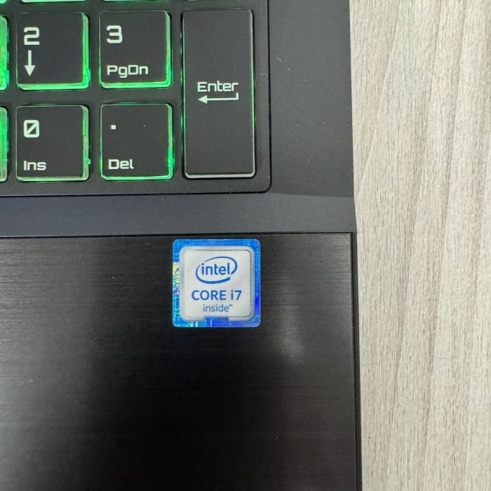 Ігровий ноутбук Б-класу Clevo P650RS-G / 15.6" (3840x2160) IPS / Intel Core i7-6820HK (4 (8) ядра по 2,7 - 3,6 ГГц) / 16 ГБ DDR4 / 512 ГБ SSD NVMe / nVidia GeForce GTX 1070, 8 ГБ GDDR5, 256-біт / WebCam б/в - зображення 9